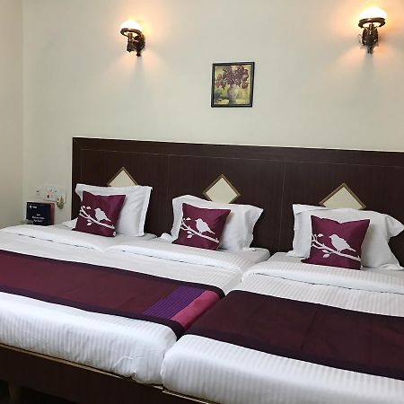 Akg Lodge Kanchipuram Buitenkant foto